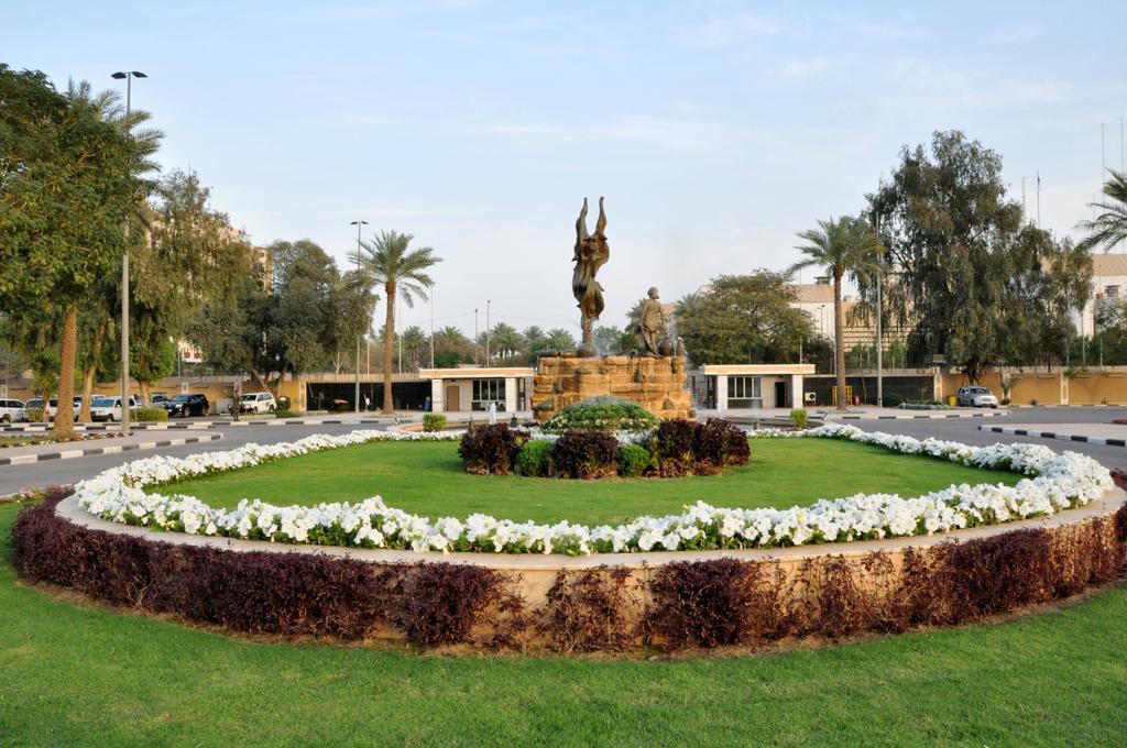 Royal Tulip Alrasheed Hotel Baghdād Exterior foto