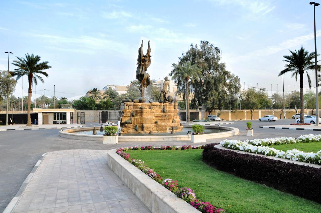 Royal Tulip Alrasheed Hotel Baghdād Exterior foto