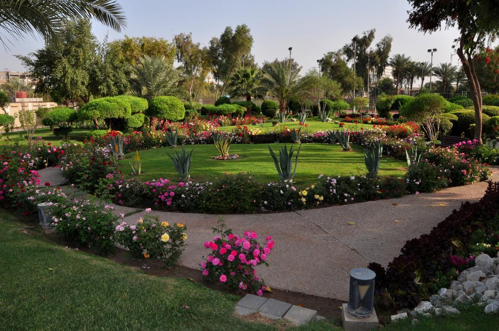 Royal Tulip Alrasheed Hotel Baghdād Exterior foto