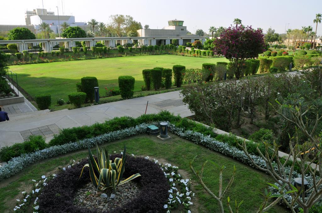 Royal Tulip Alrasheed Hotel Baghdād Exterior foto