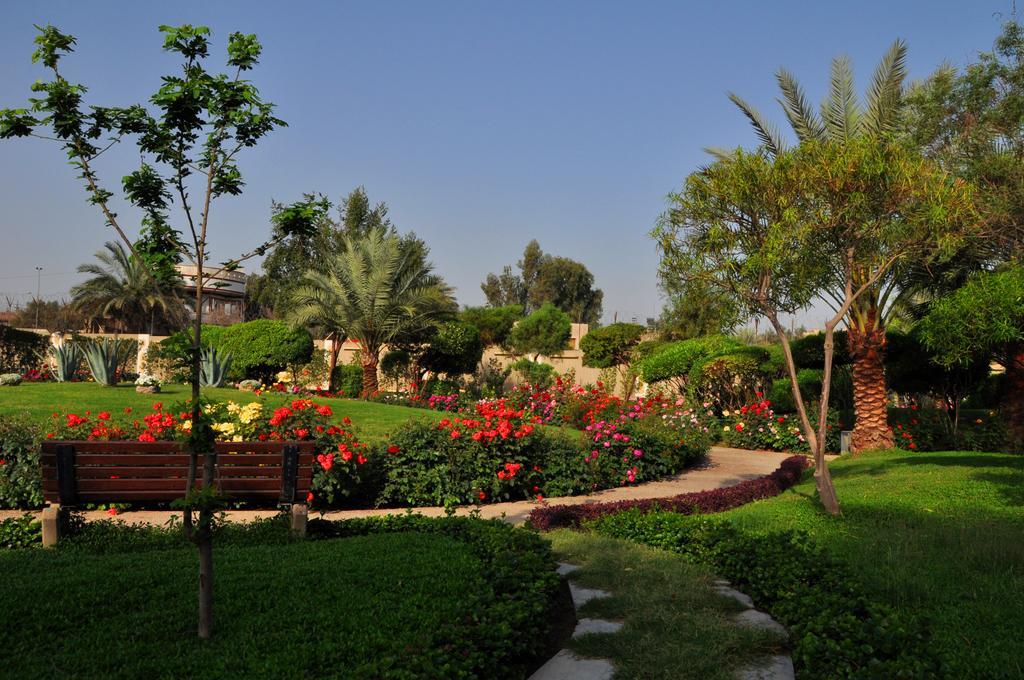 Royal Tulip Alrasheed Hotel Baghdād Exterior foto